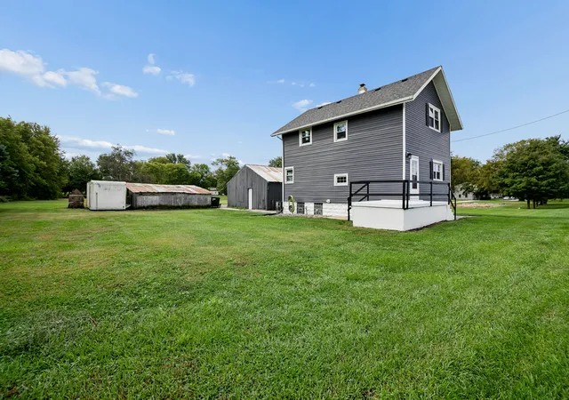 Photo 2 of Single family home for sale at 250 W Frontage St, Sheldon, IL 60966 | MLS# 12773416 | Listing updated on 2026-10-06