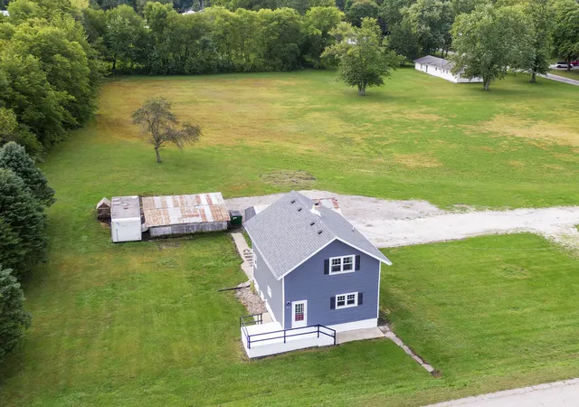 Photo 3 of Single family home for sale at 250 W Frontage St, Sheldon, IL 60966 | MLS# 12773416 | Listing updated on 2026-10-06