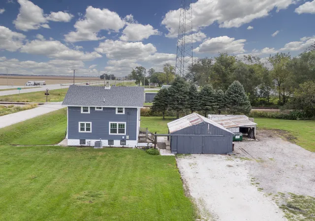 Photo 3 of Single family home for sale at 250 W Frontage St, Sheldon, IL 60966 | MLS# 12773416 | Listing updated on 2026-10-06