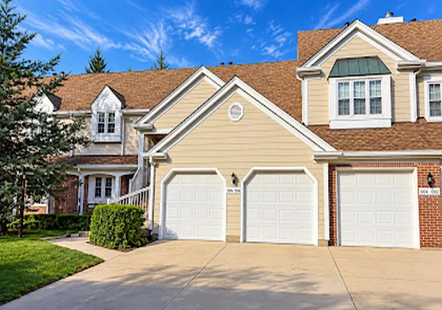 Photo 1 of Townhouse for sale at 1006 Brentwood Cir, Buffalo Grove, IL 60089 | MLS# 12773431 | Listing updated on 2026-10-09