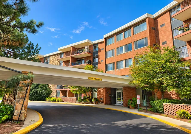 Condo for sale at 16 E Old Willow Rd #304S, Prospect Heights, IL 60070 | MLS# 12773438