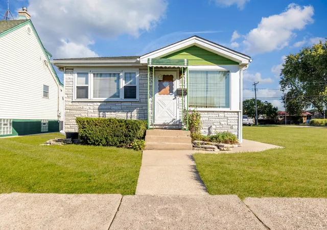 Single family home for sale at 7304 W 59th Street, Summit Argo, IL 60501 | MLS# 12773479