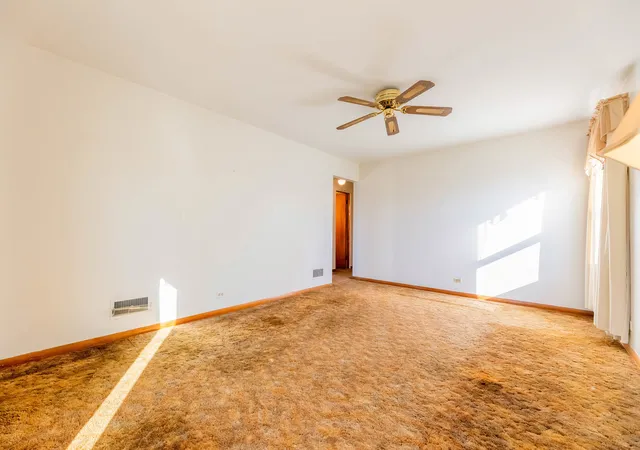 Photo 3 of Single family home for sale at 7304 W 59th Street, Summit Argo, IL 60501 | MLS# 12773479 | Listing updated on 2026-09-30