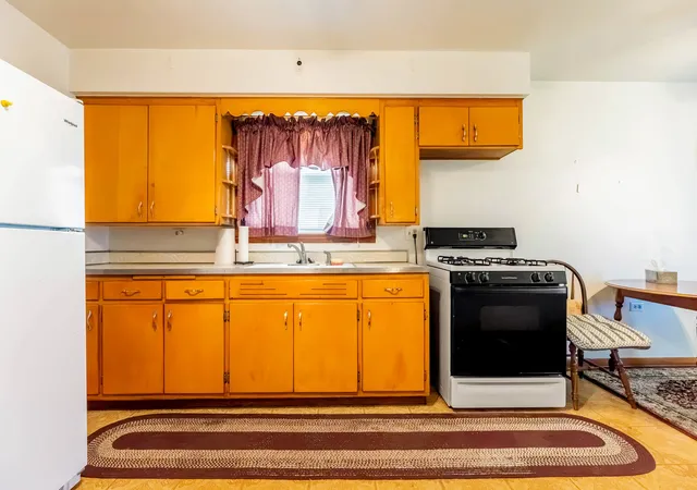 Photo 4 of Single family home for sale at 7304 W 59th Street, Summit Argo, IL 60501 | MLS# 12773479 | Listing updated on 2026-10-06