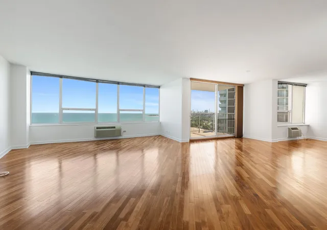 Photo 2 of Condo for sale at 940 W Glenlake Ave #27B, Chicago, IL 60660 | MLS# 12773484 | Listing updated on 2026-10-09