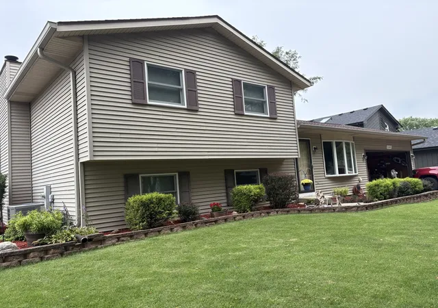 Single family home for sale at 3267 Cathy Dr, Joliet, IL 60431 | MLS# 12773497