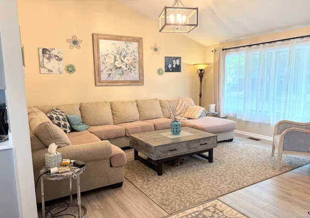 Photo 2 of Single family home for sale at 3267 Cathy Dr, Joliet, IL 60431 | MLS# 12773497 | Listing updated on 2026-10-07