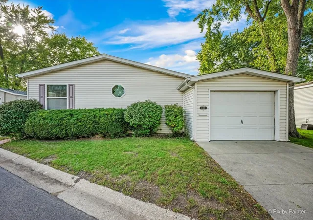 Photo 3 of Manufactured home for sale at 1130 Country Clb Rd, Elgin, IL 60123 | MLS# 12773502 | Listing updated on 2026-10-06