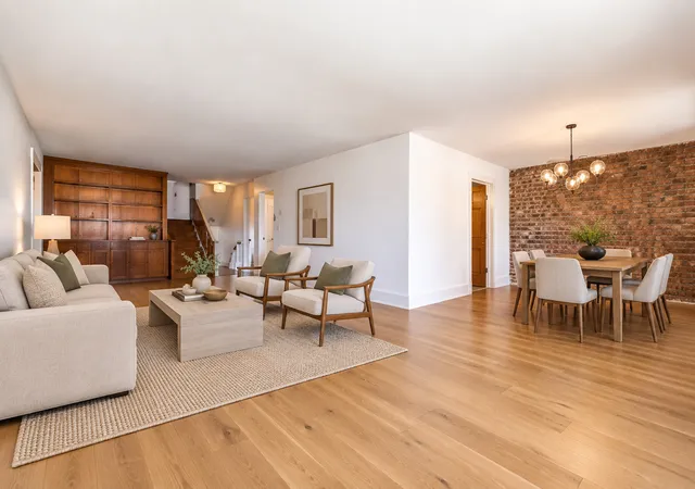 Photo 3 of Single family home for sale at 1038 S Sunset Ave, Elmhurst, IL 60126 | MLS# 12773527 | Listing updated on 2026-10-07