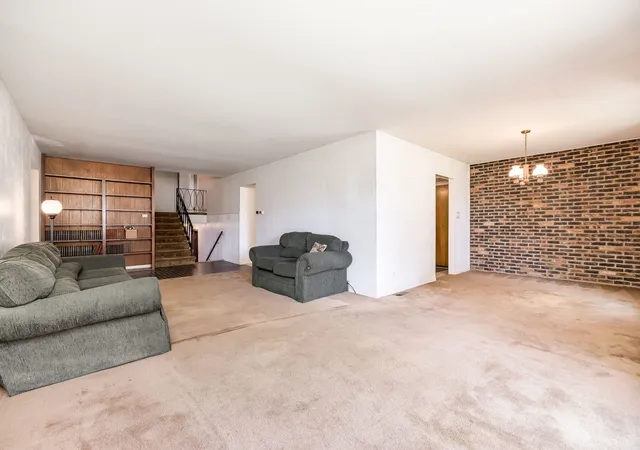 Photo 3 of Single family home for sale at 1038 S Sunset Ave, Elmhurst, IL 60126 | MLS# 12773527 | Listing updated on 2026-10-07