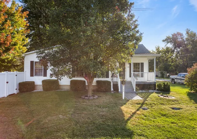 Photo 1 of Single family home for sale at 280 S Plum St, Bement, IL 61813 | MLS# 12773534 | Listing updated on 2026-10-28