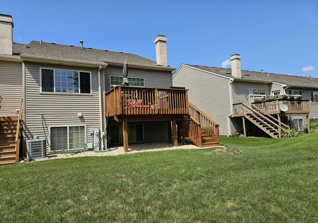 Photo 4 of Townhouse for sale at 22935 Judith Dr, Plainfield, IL 60586 | MLS# 12773560 | Listing updated on 2026-10-30