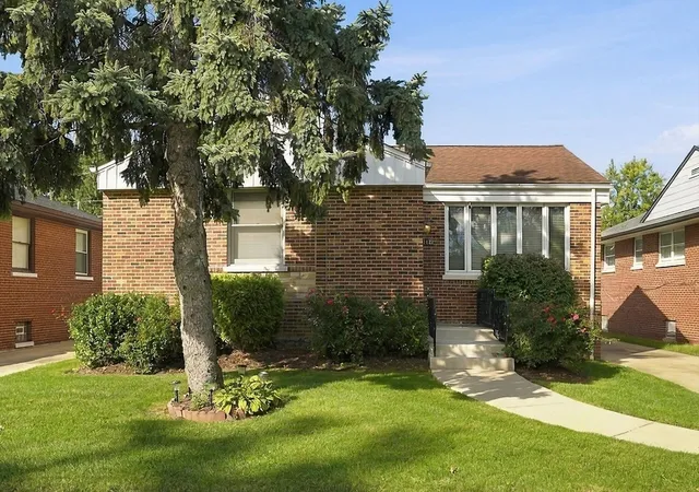 Photo 1 of Single family home for sale at 1422 Westchester Blvd, Westchester, IL 60154 | MLS# 12773574 | Listing updated on 2026-10-07