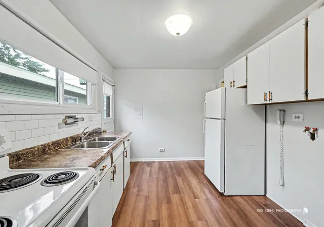 Photo 4 of Single family home for sale at 16 W Jeffery Ave, Wheeling, IL 60090 | MLS# 12773581 | Listing updated on 2026-10-06