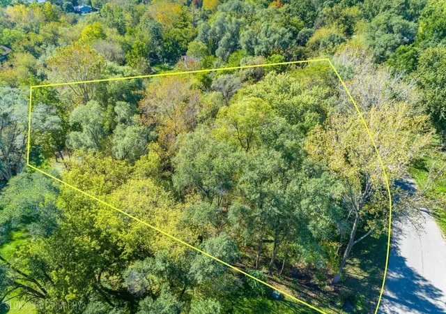 Photo 4 of Land for sale at 26709 W Leon Dr, Barrington, IL 60010 | MLS# 12773637 | Listing updated on 2026-10-07