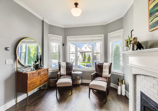 Photo 4 of Single family home for sale at 2052 N Whipple St, Chicago, IL 60647 | MLS# 12773650 | Listing updated on 2026-10-01