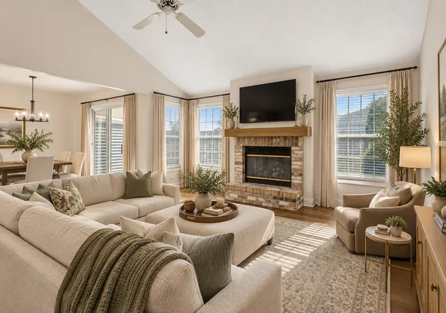 Listing Photo 4 - Condo for sale in building located at 1404 Quail Run Dr, Savoy, IL 61874 - Unit #0
