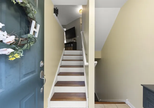 Photo 3 of Condo for sale at 1105 Village Ctr Pkwy #2, Aurora, IL 60506 | MLS# 12773652 | Listing updated on 2026-10-07