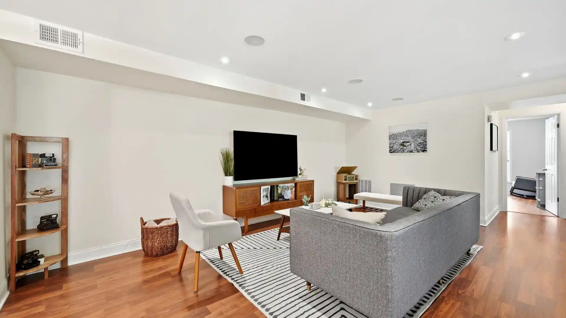 Listing Photo 2 - Condo for sale in 121 S Spruce Ave located at 121 S Spruce Ave, Wood Dale, IL 60191 - Unit #207