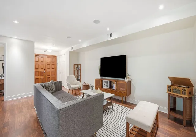 Listing Photo 3 - Condo for sale in building located at 121 S Spruce Ave, Wood Dale, IL 60191 - Unit #207