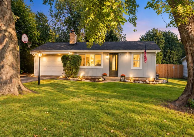 Photo 1 of Single family home for sale at 3914 Woodstock St, Wonder Lake, IL 60097 | MLS# 12773664 | Listing updated on 2026-10-06