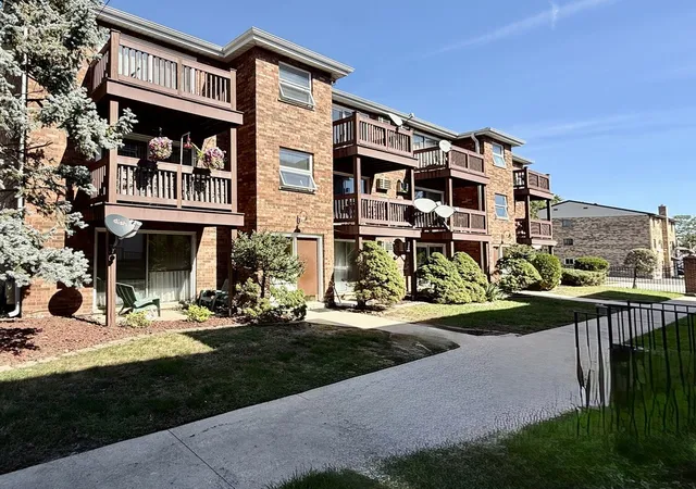 Photo 1 of Condo for sale at 14800 Kilpatrick Ave #310, Midlothian, IL 60445 | MLS# 12773670 | Listing updated on 2026-10-07