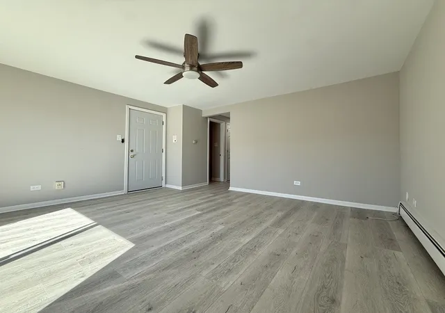Listing Photo 4 - Condo for sale in building located at 14800 Kilpatrick Ave, Midlothian, IL 60445 - Unit #310
