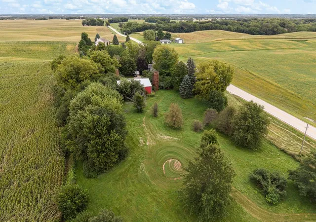 Photo 3 of Sale Pending at 28525 94th Avenue, Hillsdale, IL 61257 | MLS# 12773681 | Listing updated on 2026-10-08
