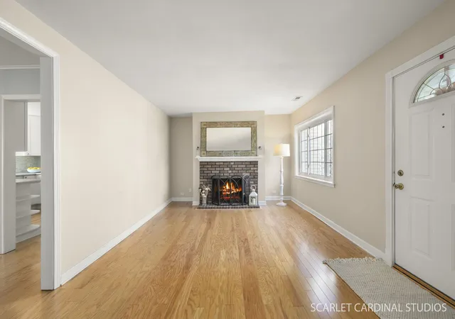 Photo 3 of Single family home for sale at 118 S President St, Wheaton, IL 60187 | MLS# 12773682 | Listing updated on 2026-10-22