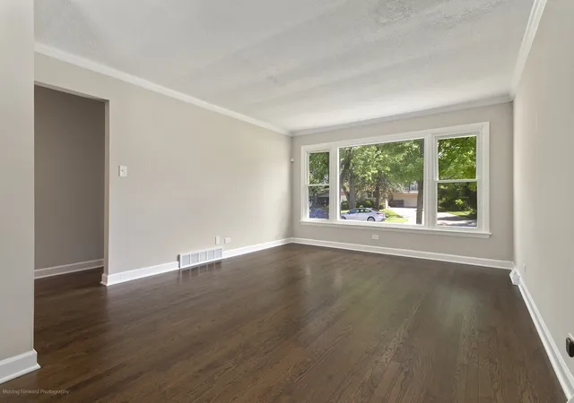 Photo 3 of Single family home for sale at 220 N Park Dr, Glenwood, IL 60425 | MLS# 12773700 | Listing updated on 2026-10-07