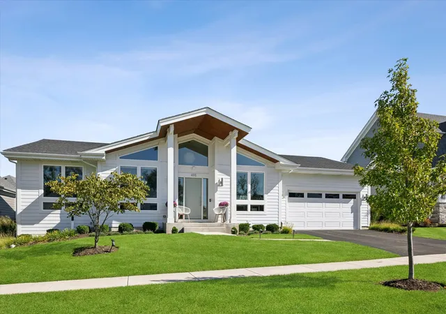 Single family home for sale at 498 Cora Ln, Saint Charles, IL 60174 | MLS# 12773702