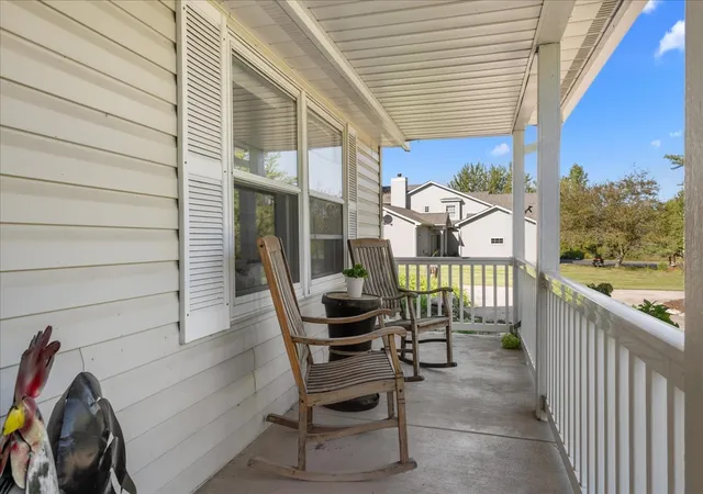Photo 3 of Single family home for sale at 9n424 Tamara Dr, Elgin, IL 60124 | MLS# 12773742 | Listing updated on 2026-10-07