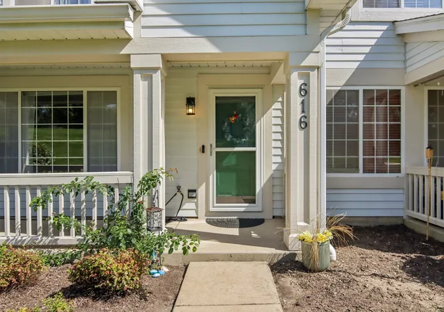 Townhouse for sale at 616 Key Largo Dr, Fox Lake, IL 60020 | MLS# 12773743 | Listing updated on 2026-10-07