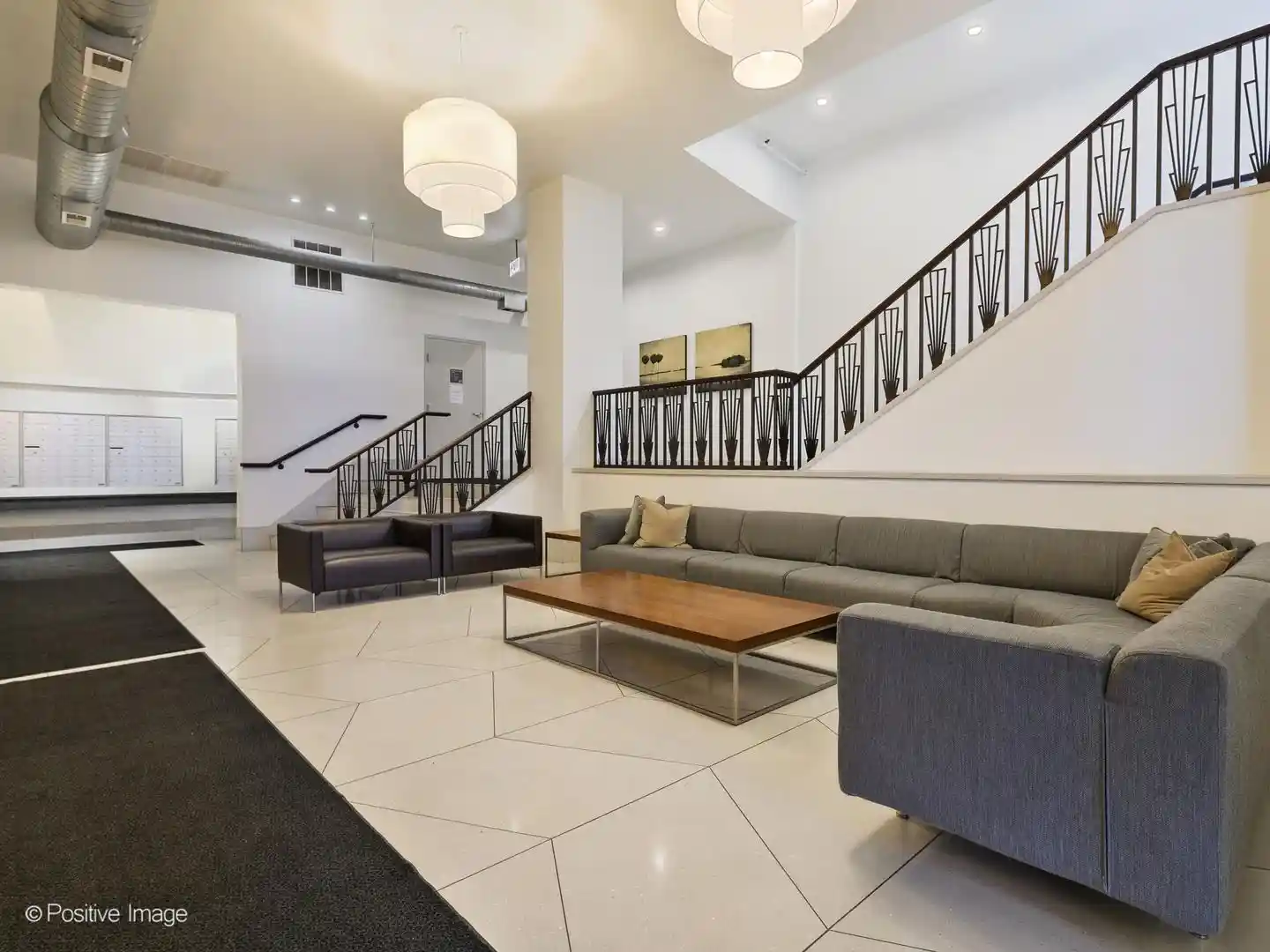 Listing Photo 2 - Condo for sale in 758 N Larrabee St located at 758 N Larrabee St, Chicago, IL 60654 - Unit #415