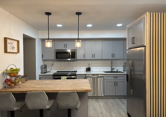 Photo 4 of Townhouse for sale at 2112 Stanley Ct, Schaumburg, IL 60194 | MLS# 12773756 | Listing updated on 2026-10-02