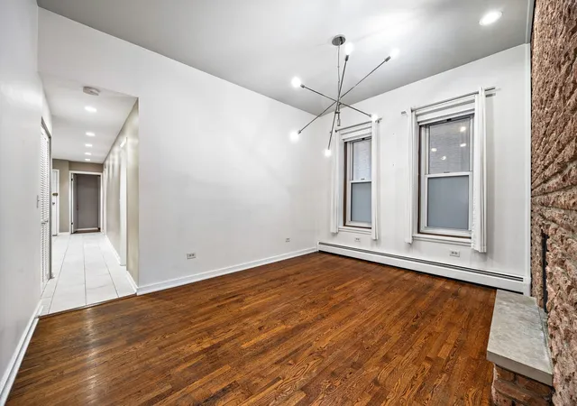 Listing Photo 5 - Condo for sale in building located at 813 W Oakdale Ave, Chicago, IL 60657 - Unit #1W
