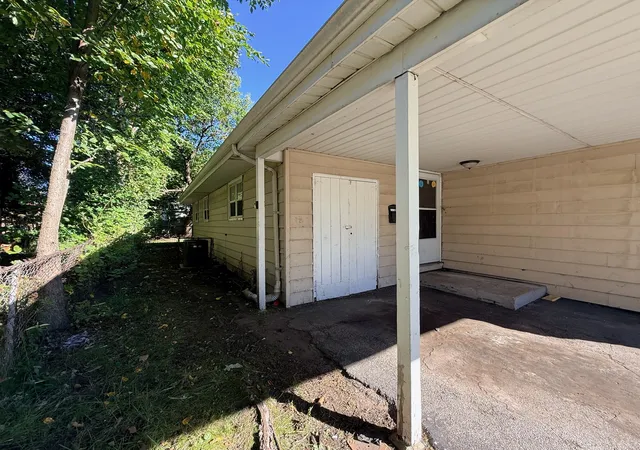 Photo 18 of Single family home for sale at 15231 Hastings Dr, Dolton, IL 60419 | MLS# 12773761 | Listing updated on 2026-10-07