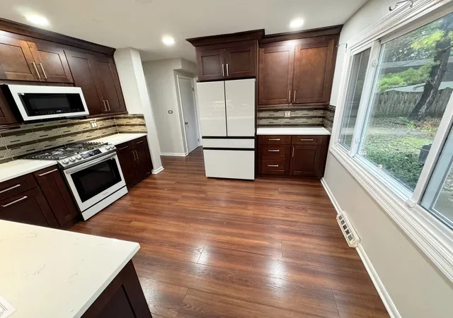 Photo 3 of Single family home for sale at 1935 Birch Rd, Northbrook, IL 60062 | MLS# 12773766 | Listing updated on 2026-10-07
