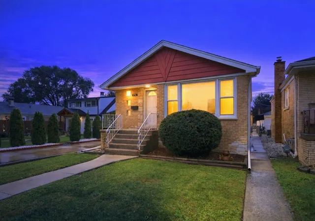 Photo 1 of Single family home for sale at 7716 Linder Ave, Burbank, IL 60459 | MLS# 12773772 | Listing updated on 2026-10-07
