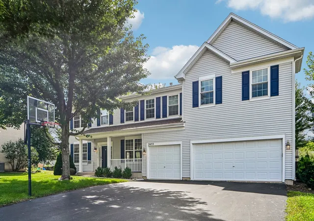 Photo 3 of Single family home for sale at 2453 Cushing Ln, Aurora, IL 60503 | MLS# 12773788 | Listing updated on 2026-10-06