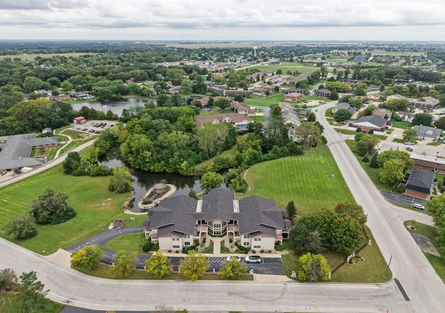 Listing Photo 3 - Condo for sale in building located at 891 N Exeter Turn, Bourbonnais, IL 60914 - Unit #A2