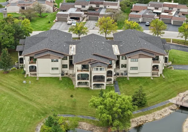Listing Photo 5 - Condo for sale in building located at 891 N Exeter Turn, Bourbonnais, IL 60914 - Unit #A2