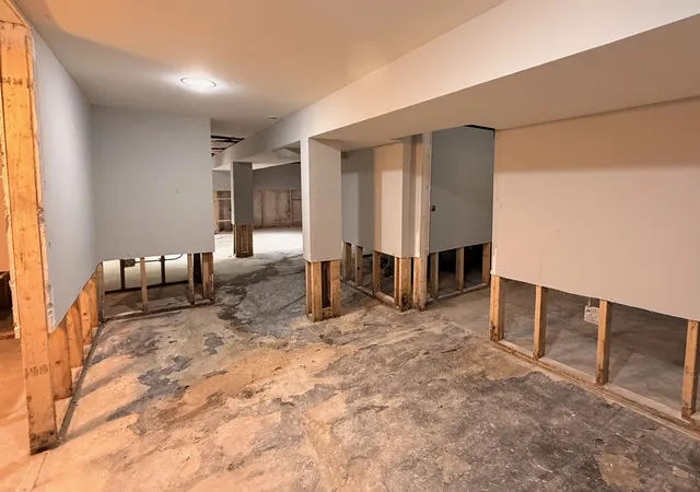 Photo 30 of Single family home for sale at 8751 S E End Ave, Chicago, IL 60617 | MLS# 12773810 | Listing updated on 2026-10-07
