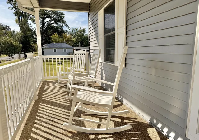 Photo 3 of Single family home for sale at 2806 Jones St, Eldorado, IL 62930 | MLS# 12773832 | Listing updated on 2026-10-07