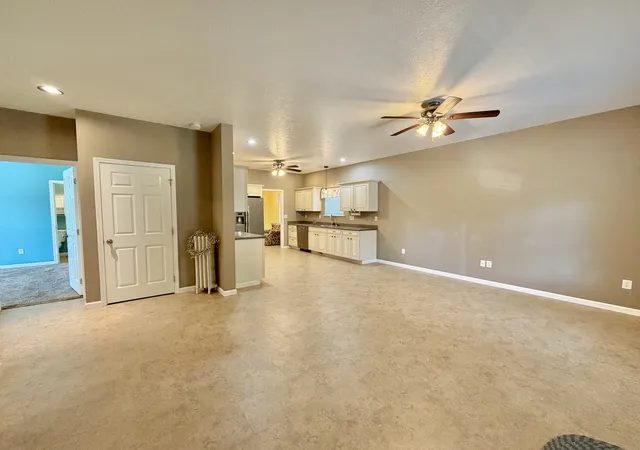 Photo 4 of Single family home for sale at 2806 Jones St, Eldorado, IL 62930 | MLS# 12773832 | Listing updated on 2026-10-07
