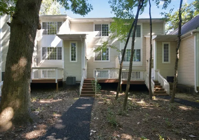 Photo 1 of Condo for sale at 280 W Treehouse Ln, Round Lake, IL 60073 | MLS# 12773838 | Listing updated on 2026-10-07