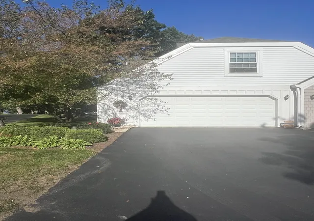 Photo 1 of Townhouse for sale at 413 Country Ln Ct, Wauconda, IL 60084 | MLS# 12773840 | Listing updated on 2026-10-06
