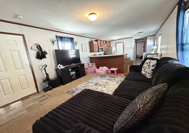Photo 3 of Manufactured home for sale at 407 4th Street, Bloomington, IL 61704 | MLS# 12773843 | Listing updated on 2026-10-05