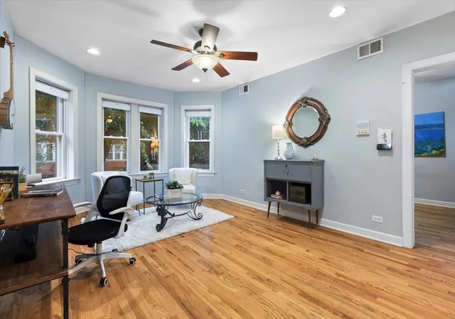 Listing Photo 4 - Condo for sale in building located at 1531 W Rosemont Ave, Chicago, IL 60660 - Unit #1N