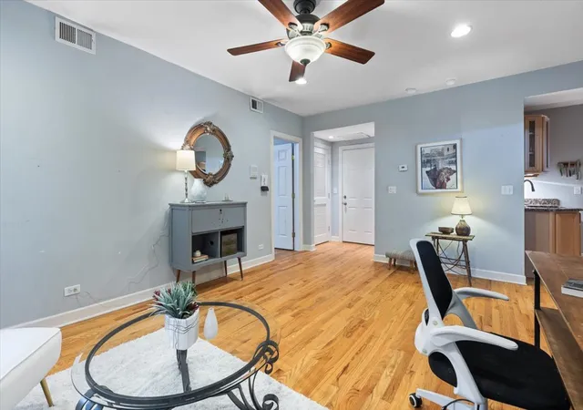 Listing Photo 5 - Condo for sale in building located at 1531 W Rosemont Ave, Chicago, IL 60660 - Unit #1N